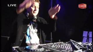 DJ Galaga - live - bij Alphen&#39;s Glazen huis 2010 (sessie 1)