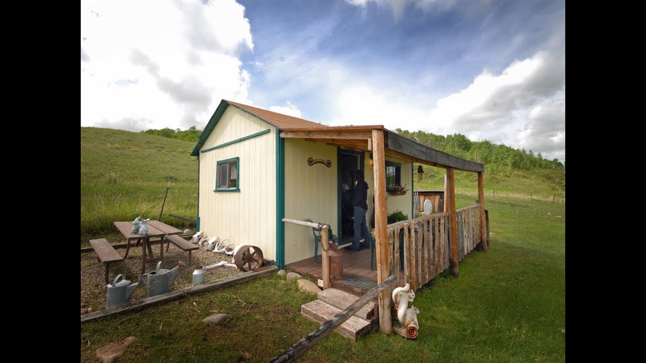 Chaps And Spurs Bunkhouse  Paul Ranch Montana