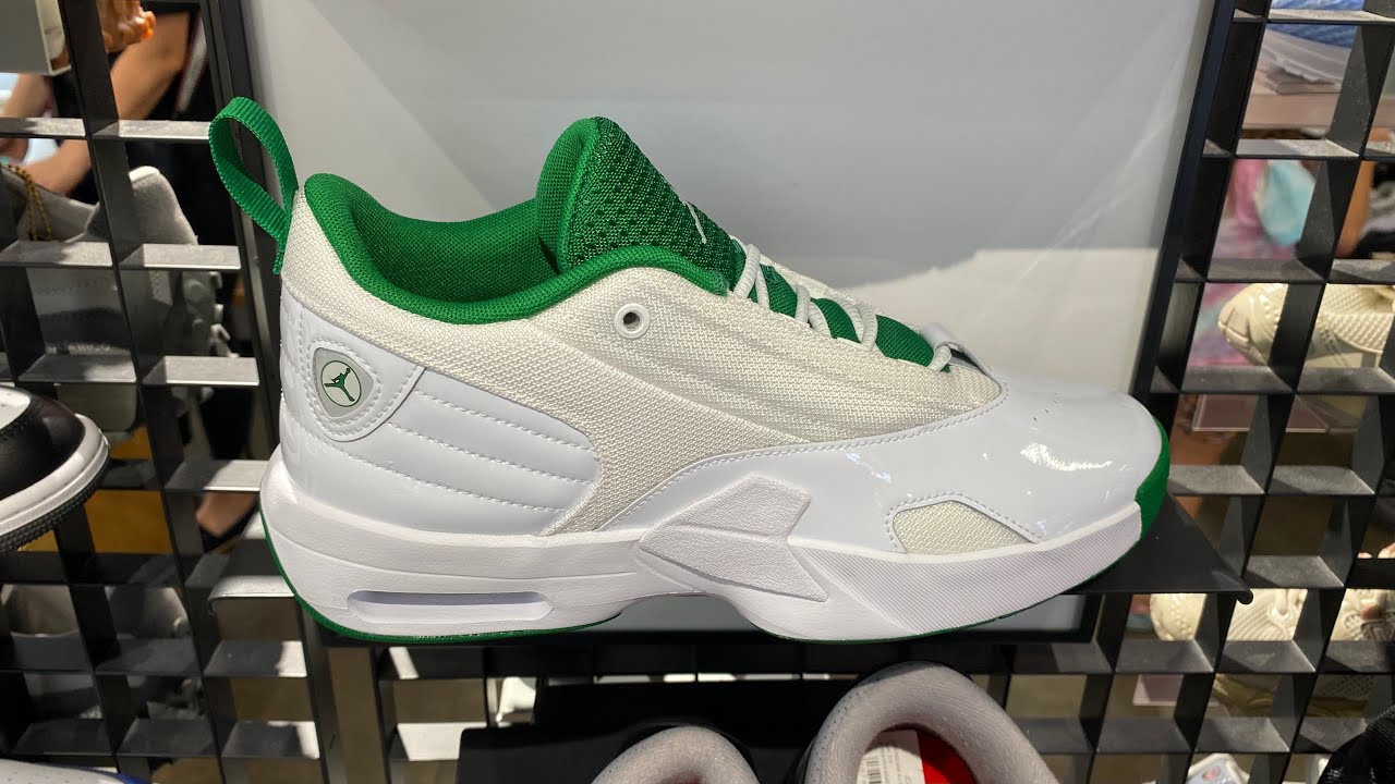 ★NIKE★ Jordan Max Aura 6 M White Pine Green FQ8298103 FQ82 Jordan Max Aura 6 (White/ Pine Green) - Style Code: FQ8298