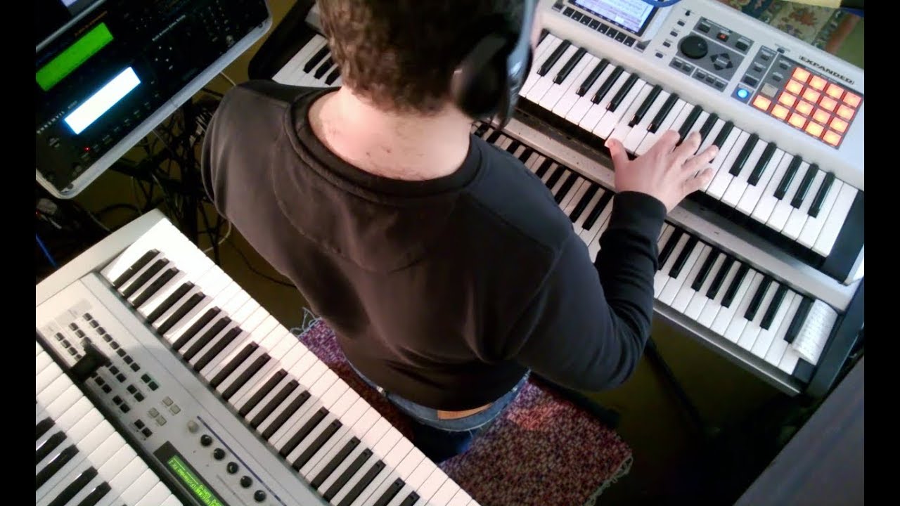 Starshipfive - LIVE from my Room to yours