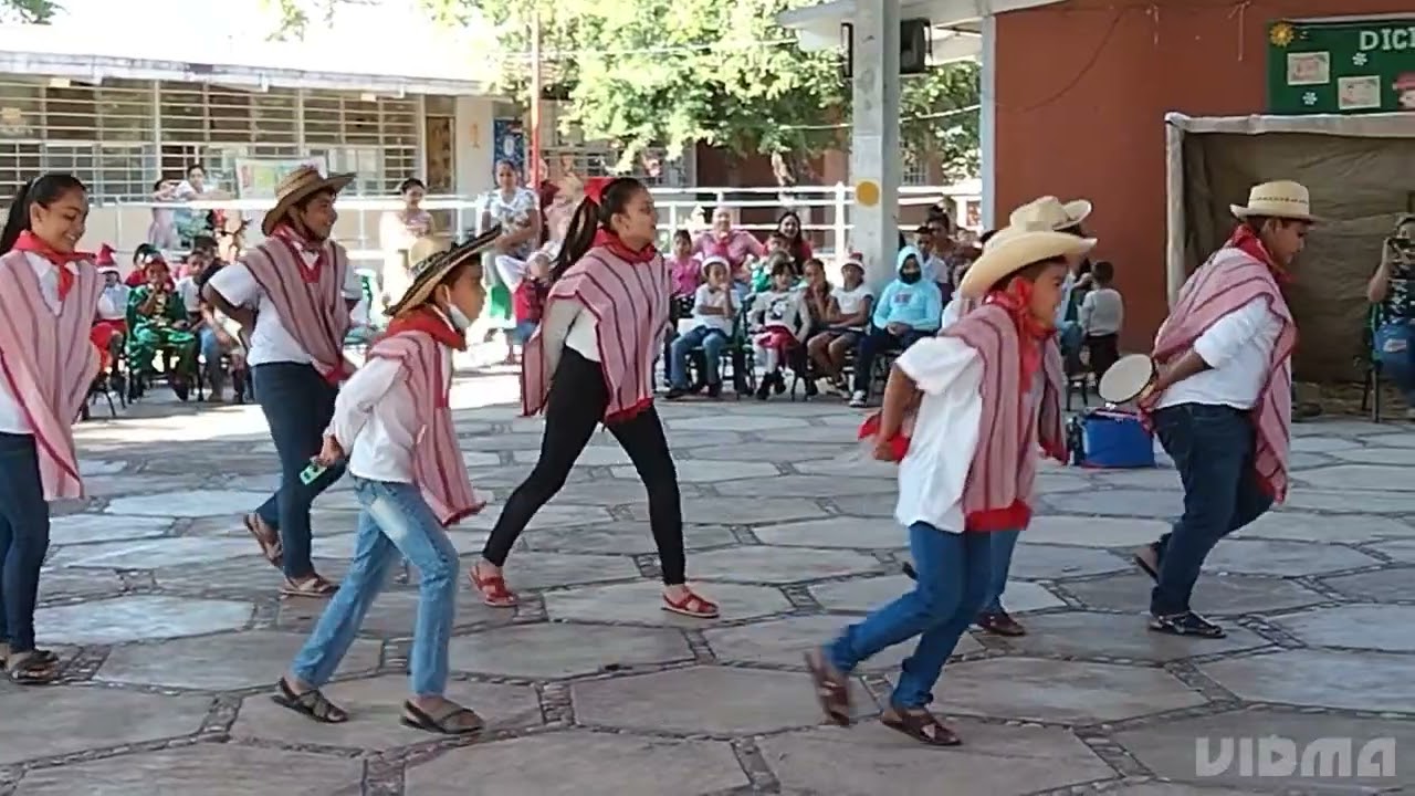 EL TAMBORILERO                                    LOS PASTORES A BELEN