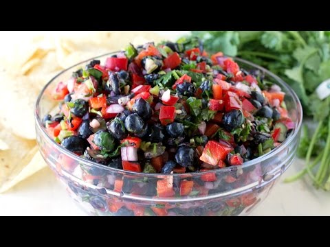 How to Make Blueberry and Red Bell Pepper Salsa