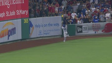 LAD@LAA: Puig makes a terrific leaping catch in right