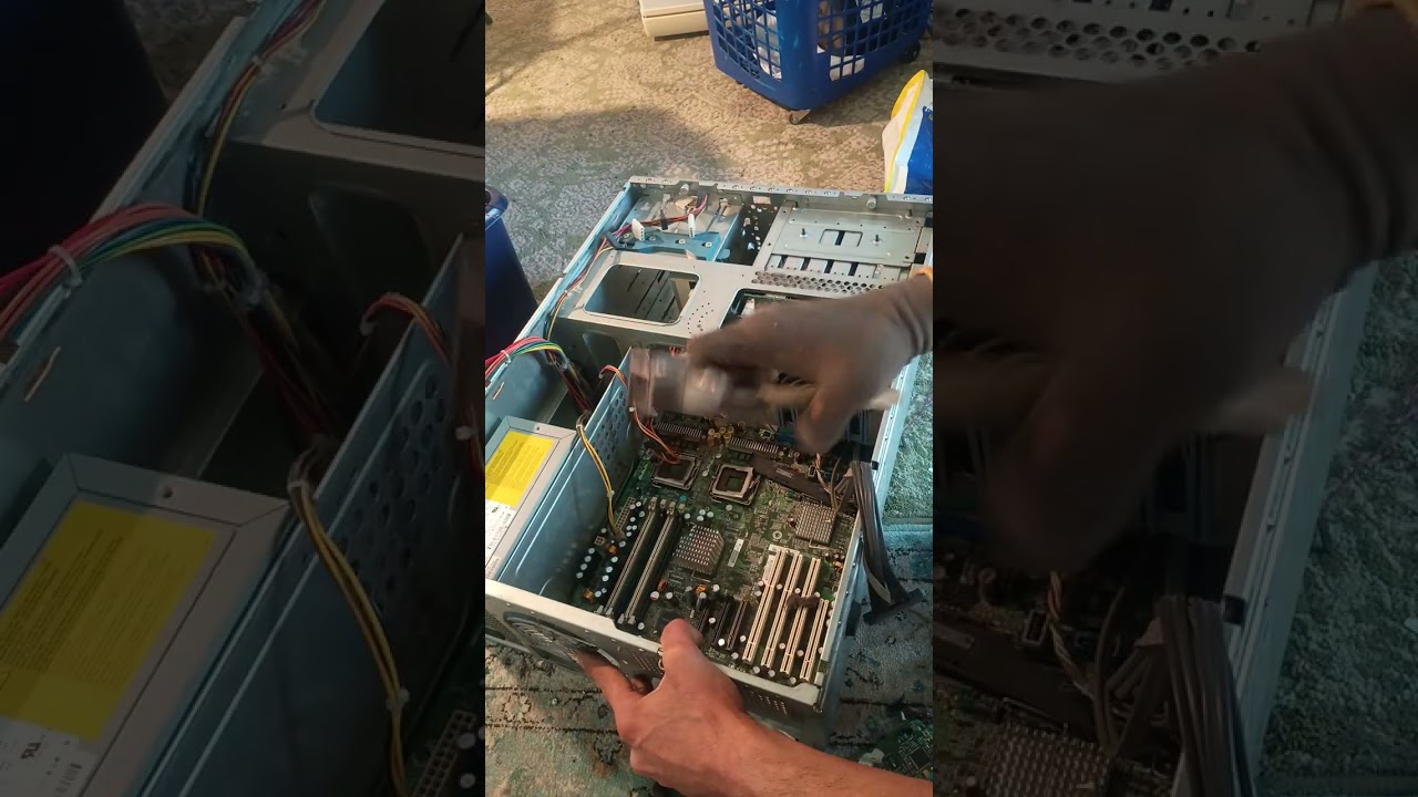 یک کیس کامپیوتر انقد بزرگ ندیده بودم من با کیفیت ابکاری طلایی که داره فوق‌العاده است بریم برا تخریبش