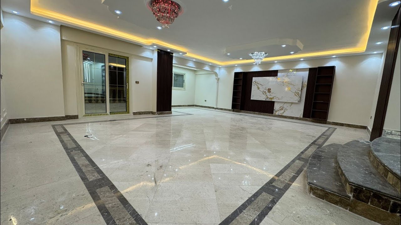 شقة للبيع 240م في القاهره مدينة نصر بسعر لقطه حصه بالارض والجراج عقد مسجل