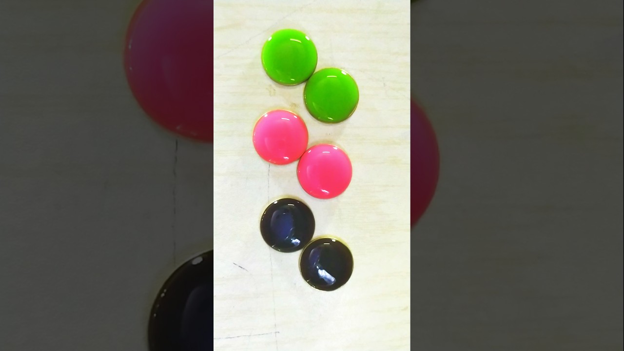 Colours mixing with coins