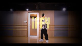 Chris Brown - IFFY (Dance Film by U of ONF) │ Practice ver. Resimi