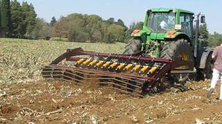 24 Disc In-Line Compact Disc With A Fixed Beam