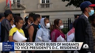 Texas governor sends buses of migrants to vice president's D.C. residence