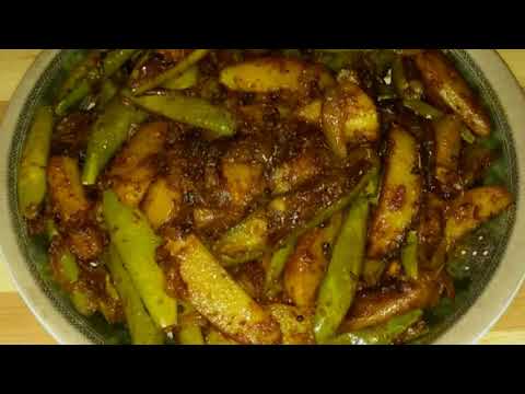 परवल आलू की मसालेदार सुखी सब्जी / Prawal Aloo ki Masaledar dry sabji / Parwal Aloo ki sukhi sabzi.