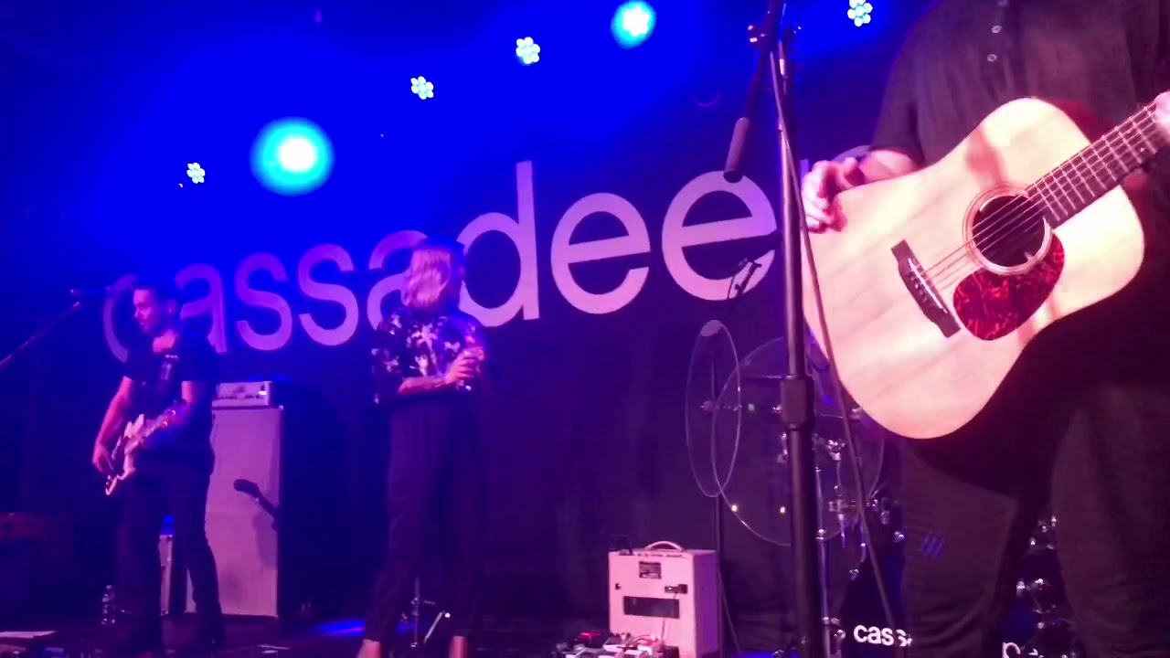 Cassadee Pope - One More Red Light - Fan Video w/ enhanced audio - Basement East NSH 09/30/2018