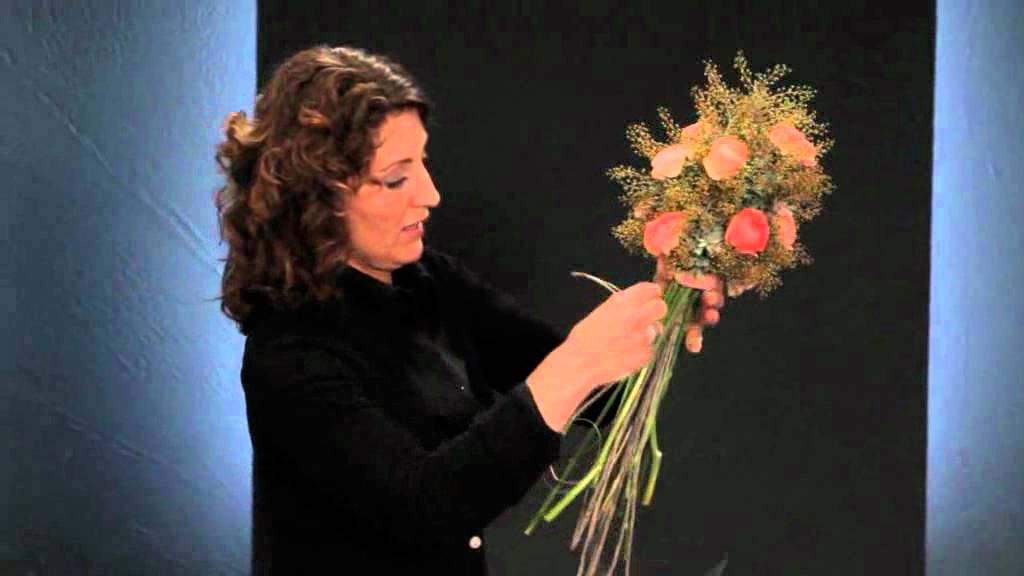Bridal flowers by top florist Desiree Glasbergen YouTube