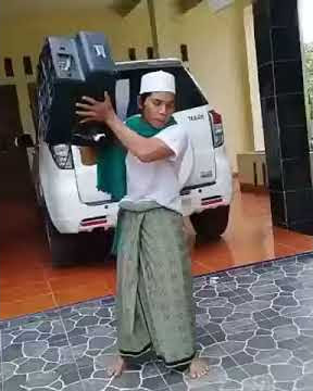 Ustad atau pak haji marah besar emosi pecahin TV