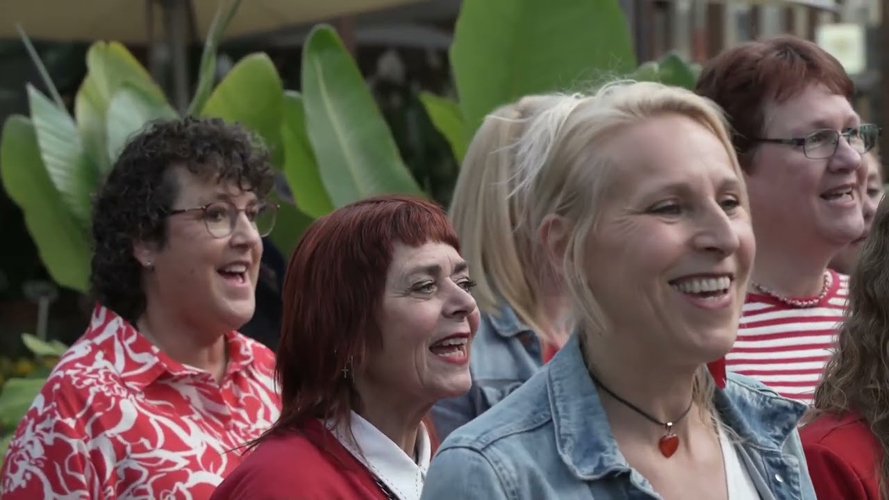 2e optreden van Just For Fun tijdens Korendag winkelcentrum Rokkeveen 2025