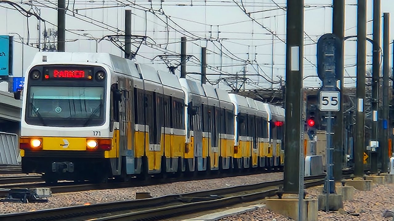 DART Red and Blue Line & TRE Doubleheader at Victory Station (Game Train Action) 1/4/2026