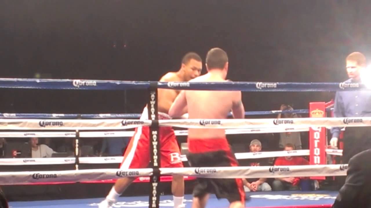 D'mitrius Ballard TKO first round