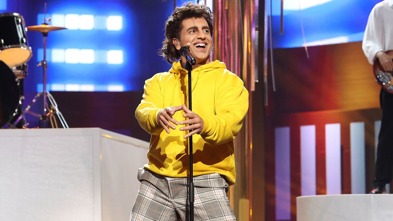 David Bustamante imita a Magneto en 