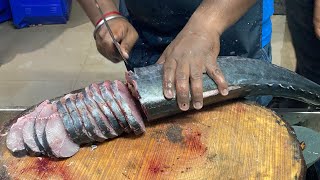 Vanjaram Fish Cutting in Ungal Meenavan Madurai Shop | King Fish |Singles Food Factory