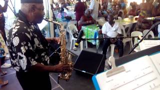 Aki Yaka Gordon Henderson feat Camille Hildevert Soprann'