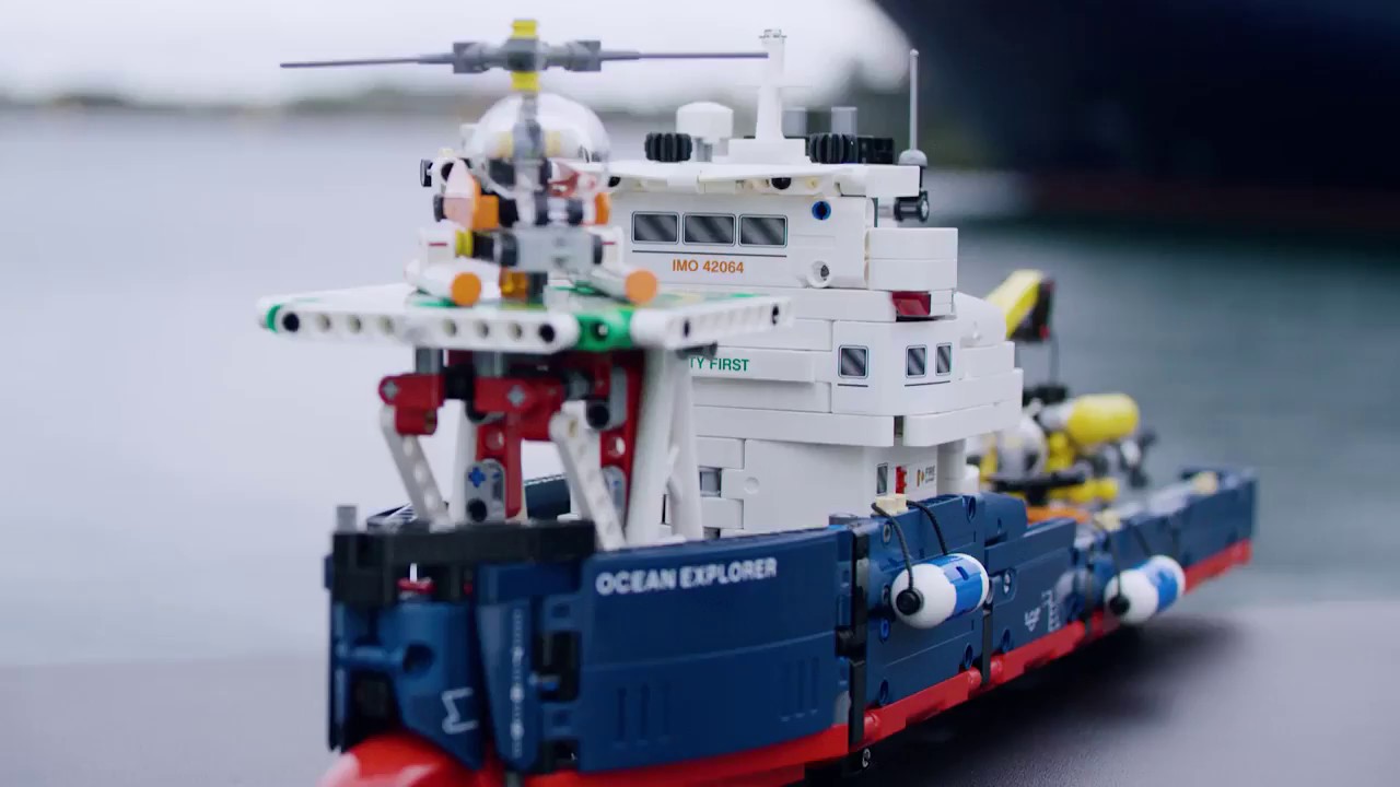 LEGO Technic 42064 Ocean Explorer / Forschungsschiff Designer Video -  YouTube