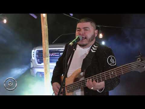 Desvelados de Tijuana En Vivo - Tu Nombre Grabado (A cincel y a martillo) (En Vivo)