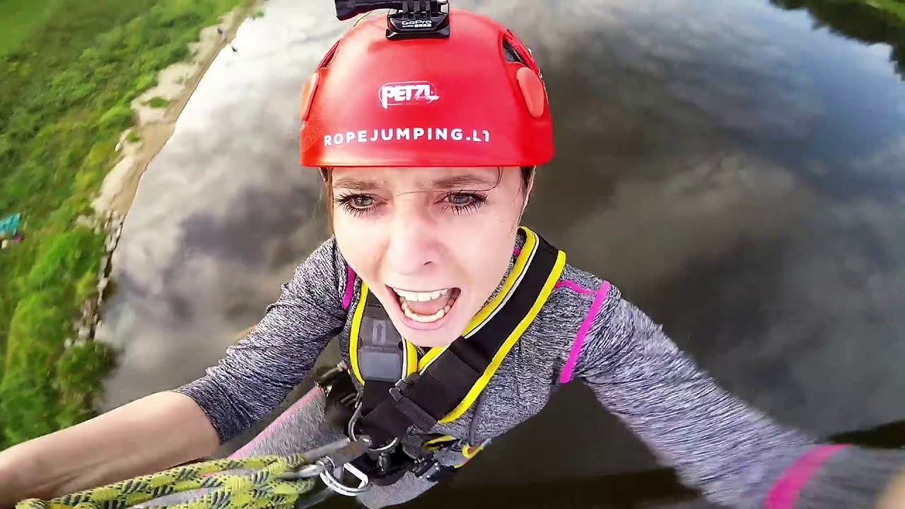 Dovilė Akstinaitė Ropejumping Baltosios Rožės tiltas, Alytus www.ropejumping.lt YouTube