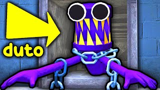 ENTREI DENTRO DO DUTO RAINBOW FRIENDS ENCONTREI O ESCONDERIJO DO MONSTRO ROXO NOVO MODO SECRETO