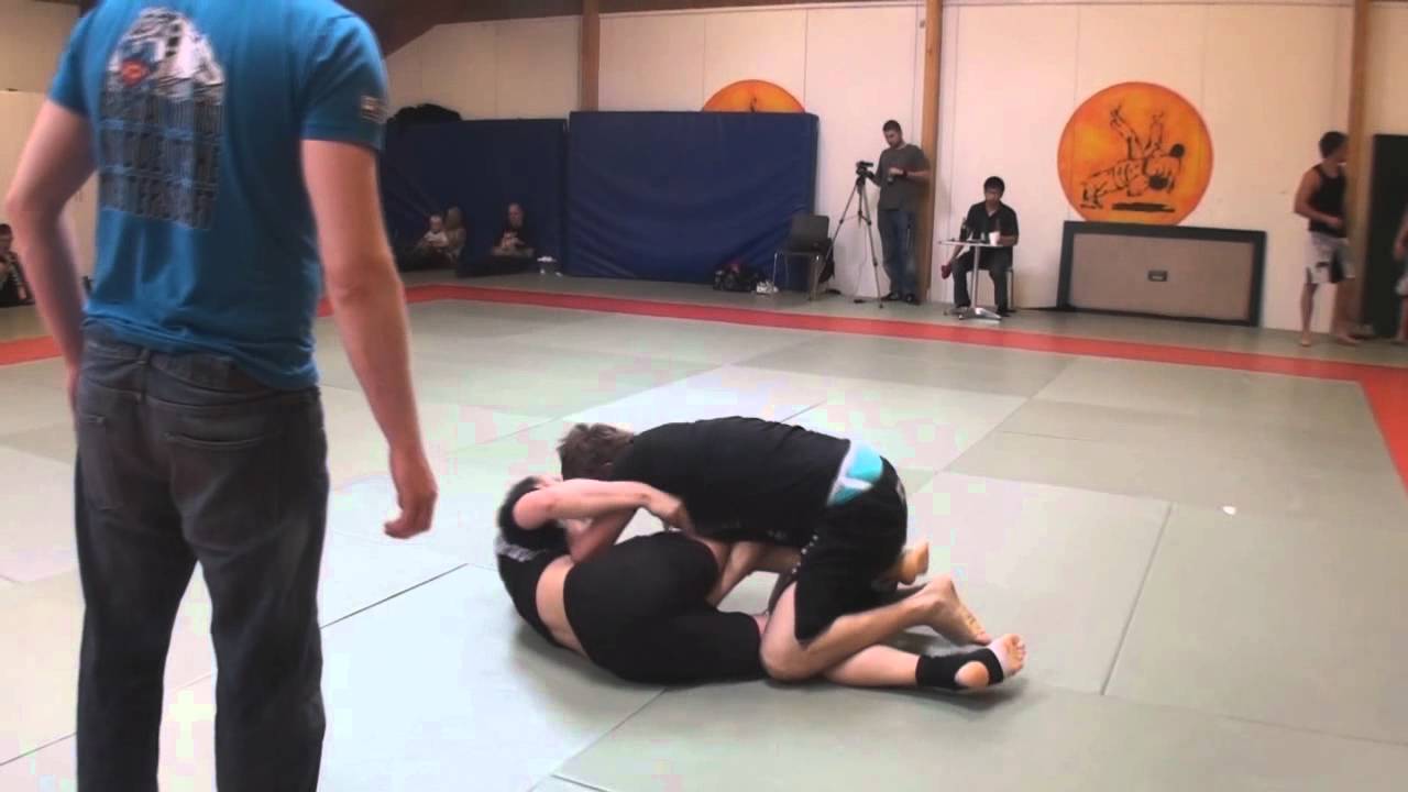 Kevin Toft - Grappling Liga Fjerde runde 2012 - YouTube