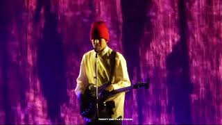twenty one pilots: Heathens (Live from Emotional Roadshow Tour) [BEST AUDIO]|Multicam Edit