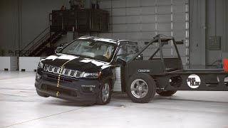 2021 Jeep Compass side IIHS crash test