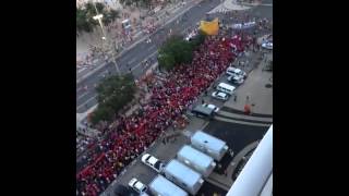 El banderazo de la Marea Roja en Copacabana screenshot 4