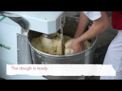 kurtos-kalacs-dough-making-with-chimney-cake-easy-mix