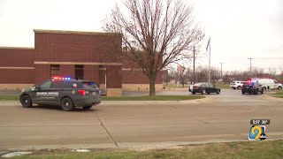 Police search for suspect in Cedar Rapids bank robbery