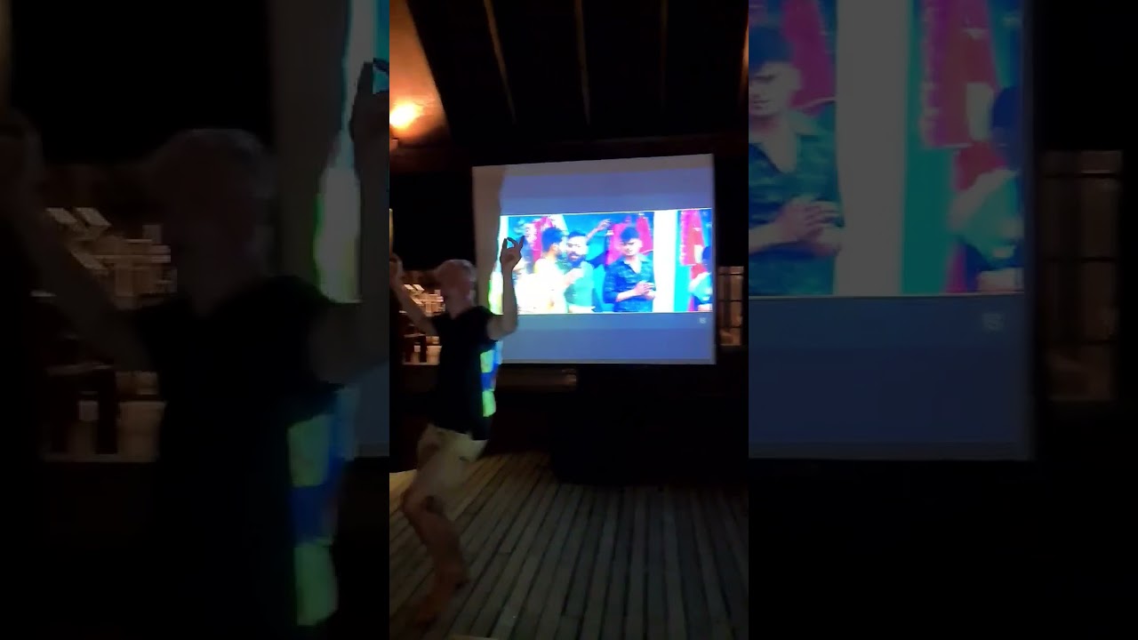 Guarda Beerbani - Raja Gurjar Maldives Dance #shorts su YouTube Guarda Beerbani - Raja Gurjar Maldives Dance #shorts su YouTube