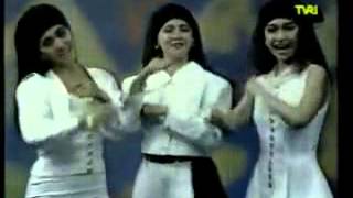 Tiga Dara (Mitha,Ita,Anno)- Nona Manis (Original Video TVRI 1991).avi