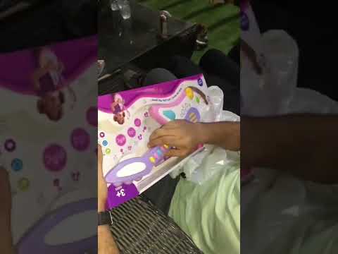 جبت هدية لصحبي بس كان في مقاب