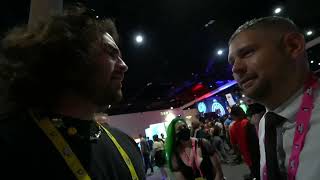 Hasan Shuts Down Stream Sniper IRL At TwitchCon