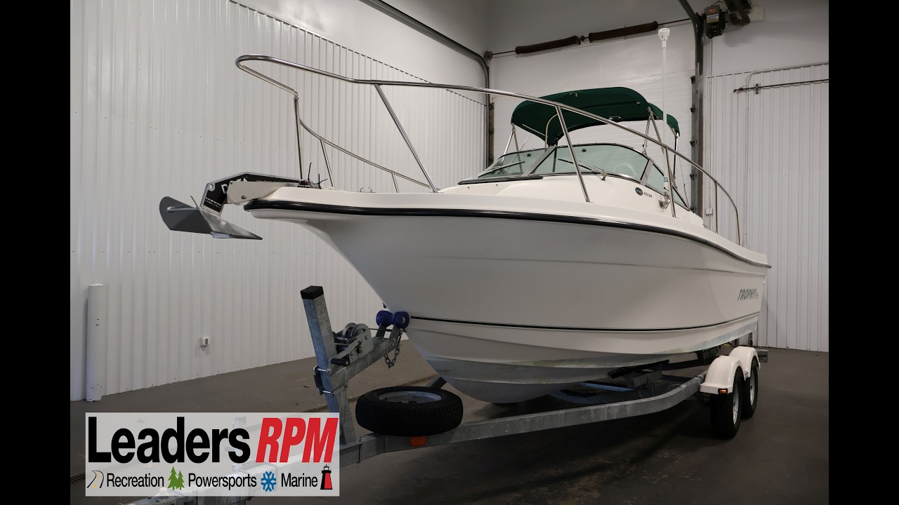 2004 Trophy 2002 Walkaround - UB3093