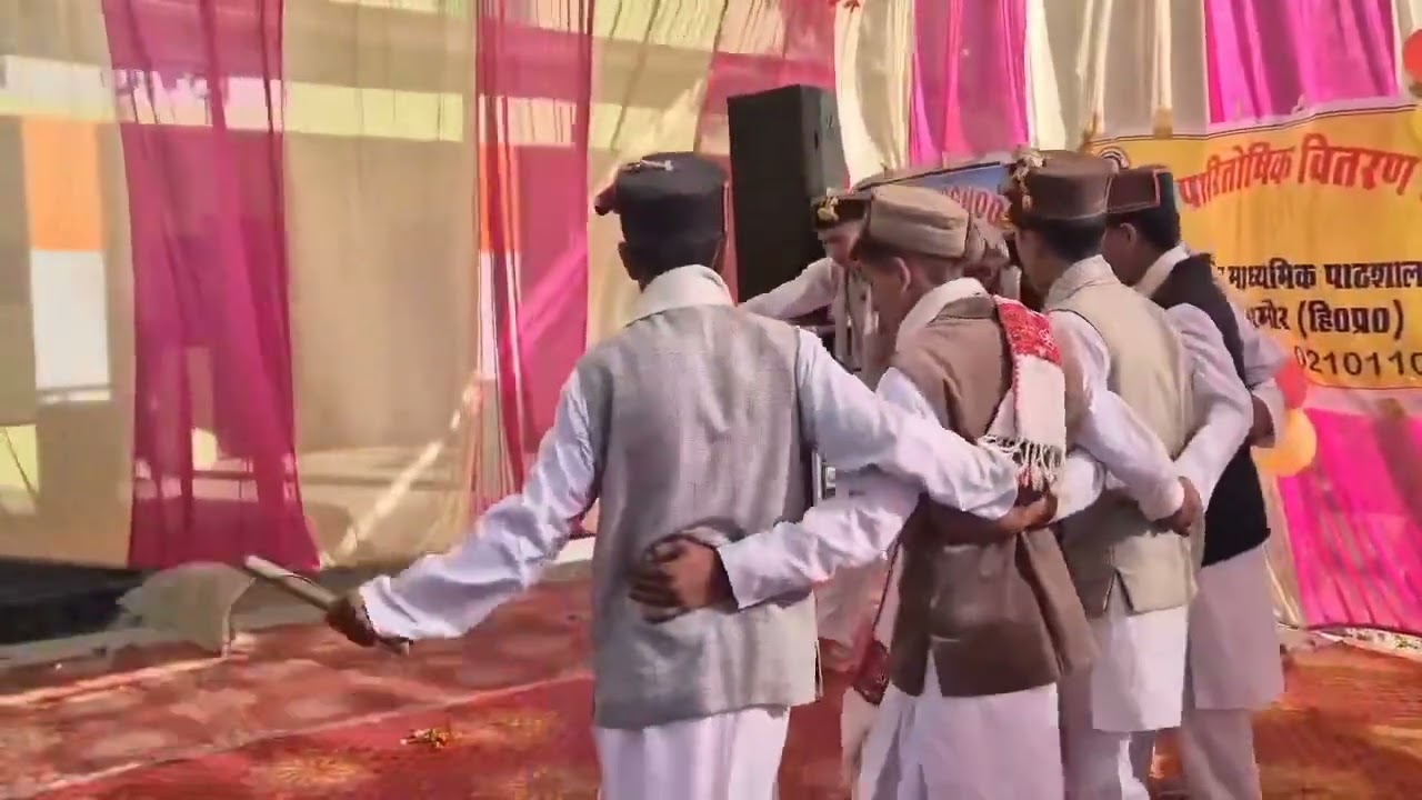 पहाड़ी घूंडिया रासो 