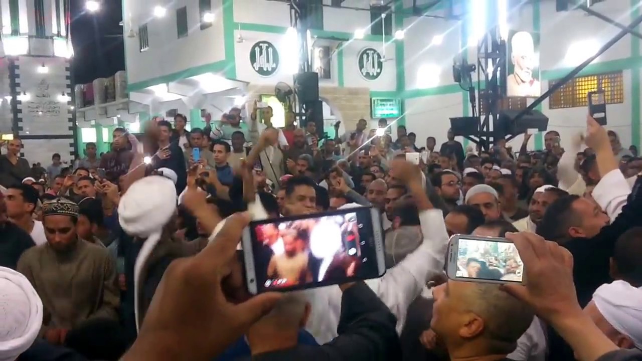 الأخوة ابو شعر في الليلة الختامية لذكري العارف بالله احمد رضوان في الساحة الرضوانية