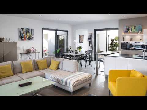 Vidéo: Superbe maison contemporaine inspirée par l'été