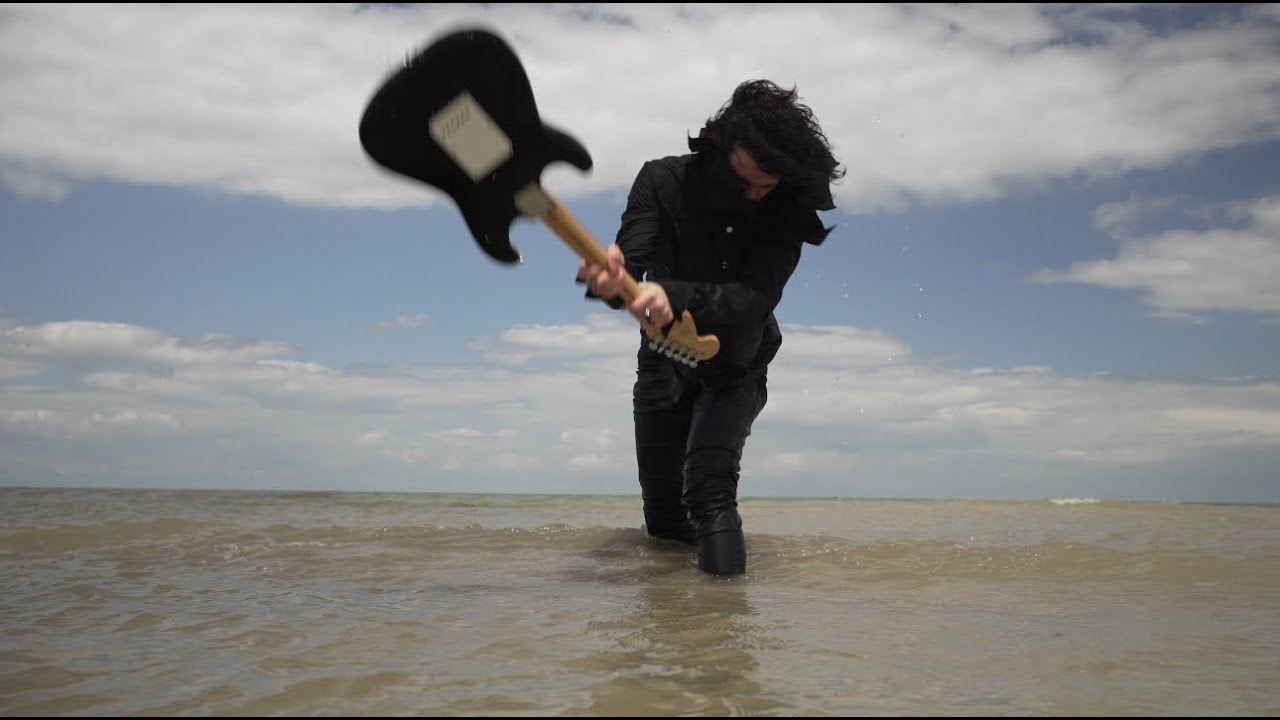 Dramalove - Estate Gotica (Beach Version)