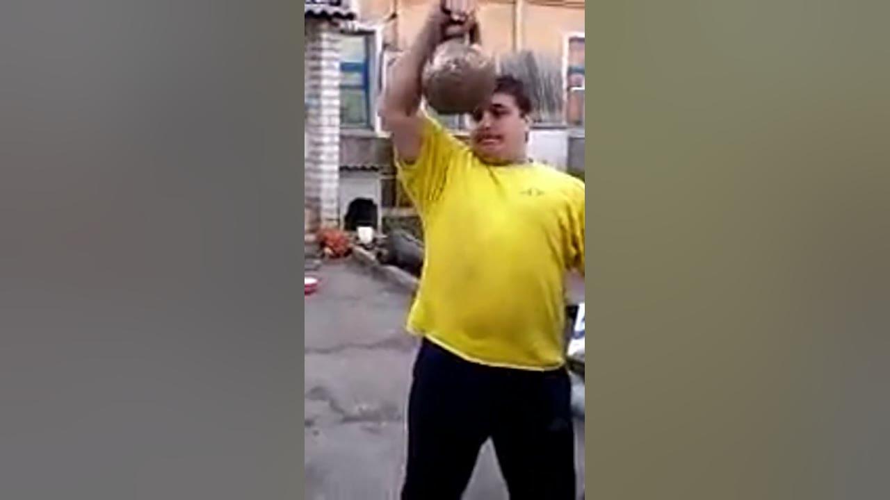 Взявший вес Атлет 8 букв