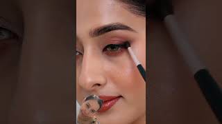 How to apply eyeliner beautifully.🥰 #makeup #makeuptutorial #justbrowsin #makeupartist #featherbrows
