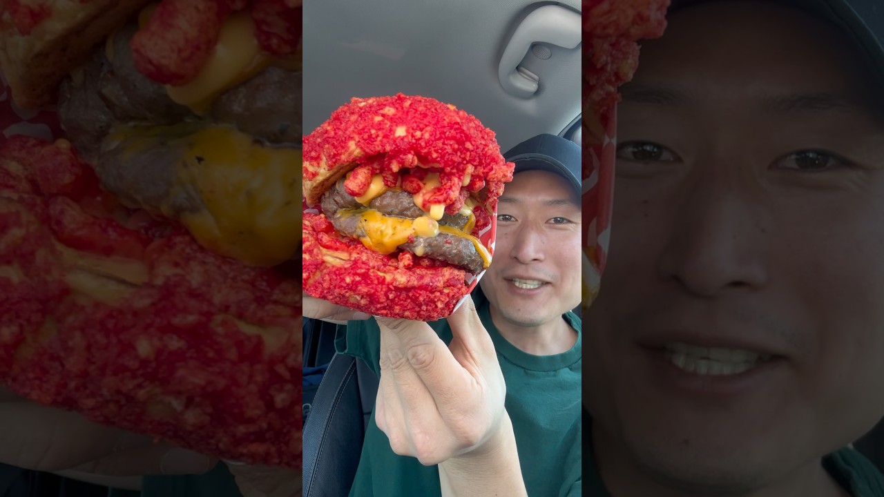 Flaming Hot Cheetos BURGER🍔