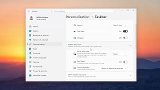 How to Set Combine Taskbar Buttons and Hide Labels on Windows 11 [Tutorial]