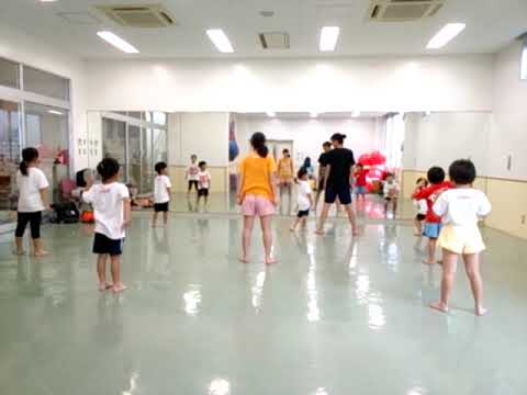 バランスボール教室 NECグリーンスイミング玉川 準備体操 ダンス 指導：作井佳奈莉