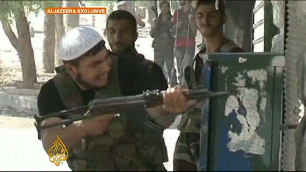 غارة جوية سورية تكاد تصيب مستشفى في حلب