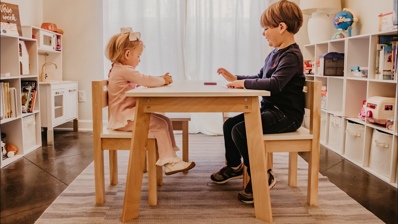 How to build a DIY Kids Play Table