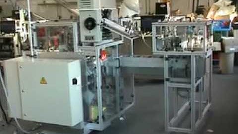 Jakob + Wienmeier CCM-AH automatic tube cartoner with smart infeed